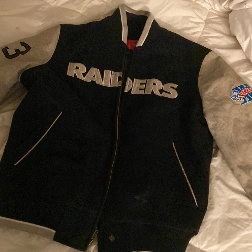 Raiders jacket - Picture 2 of 11
